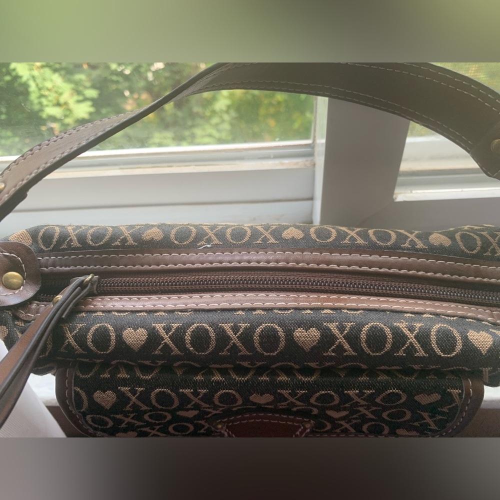 XOXO Patterned Shoulder Bag - Picture 4 of 4